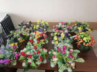 В Грайворонском доме социального обслуживания специалистом по социальной работе изготавливается прекрасные горшочки с цветами в каждую комнату получателей социальных услуг.